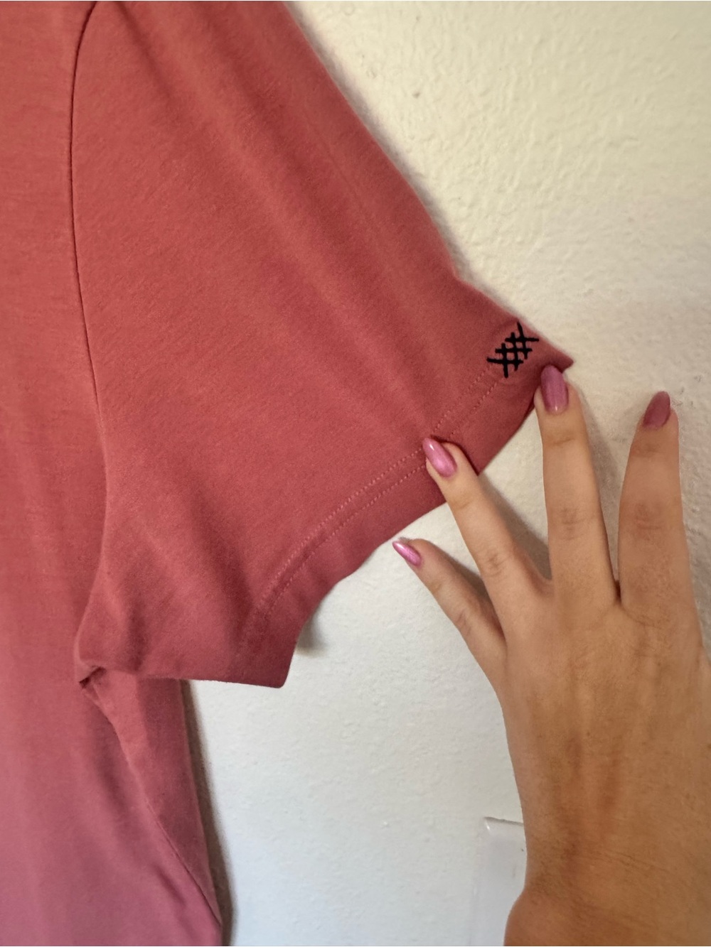 Rhone Mens Element V Neck T Shirt Organic Pima Cotton Pink Salmon XL EUC - Picture 6 of 10
